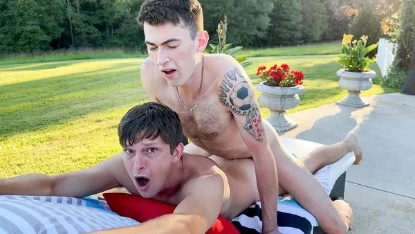 Hubba Hubba Hot Tub – Tristan West, Mickey Knox