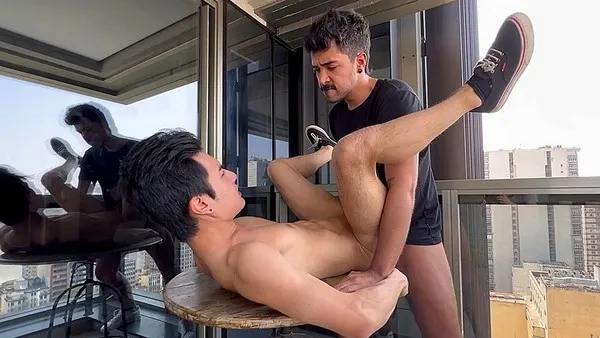 Fucking His Tight Asian Ass – Victor Veiga & Leonaordo